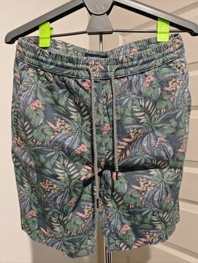Aeropostale Men's Elastic Drawstring Floral Print Casual Shorts Size M